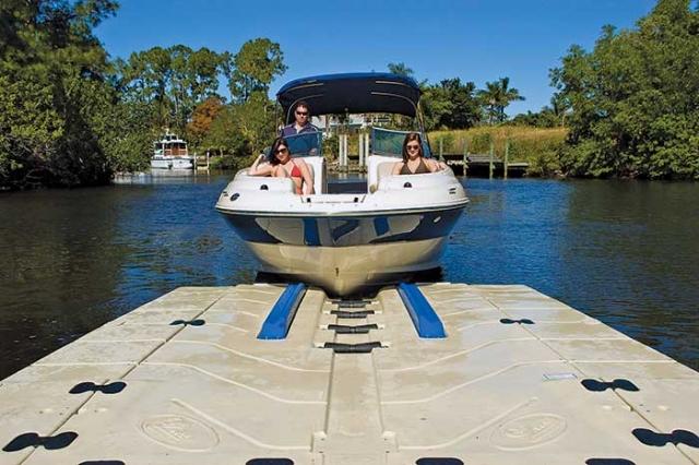 Why Floating Docks and Boat Lifts Are Essential for Table Rock Lake?