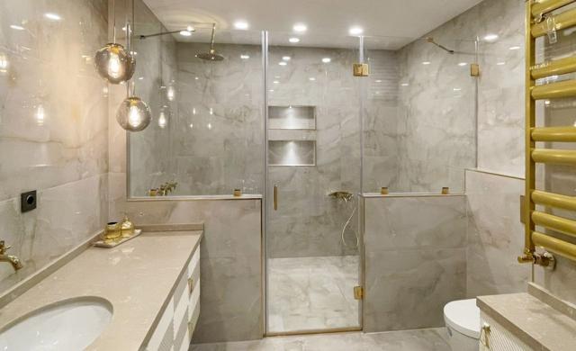 Sliding into Convenience: Functional Design Tips for Shower Doors